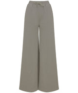 Women's sustainable fashion wide leg joggers